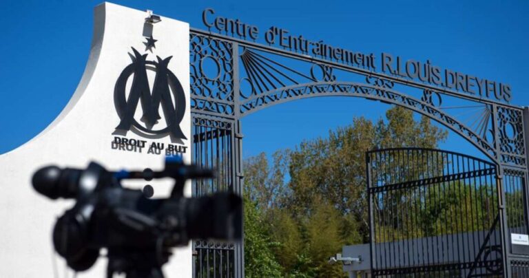 Mercato - OM : Genesio exige 4 recrues pour s'engager, mais la DNCG complique la situation Mercato - OM : Genesio exige 4 recrues pour s'engager, mais la DNCG complique la situation | OM Mercato